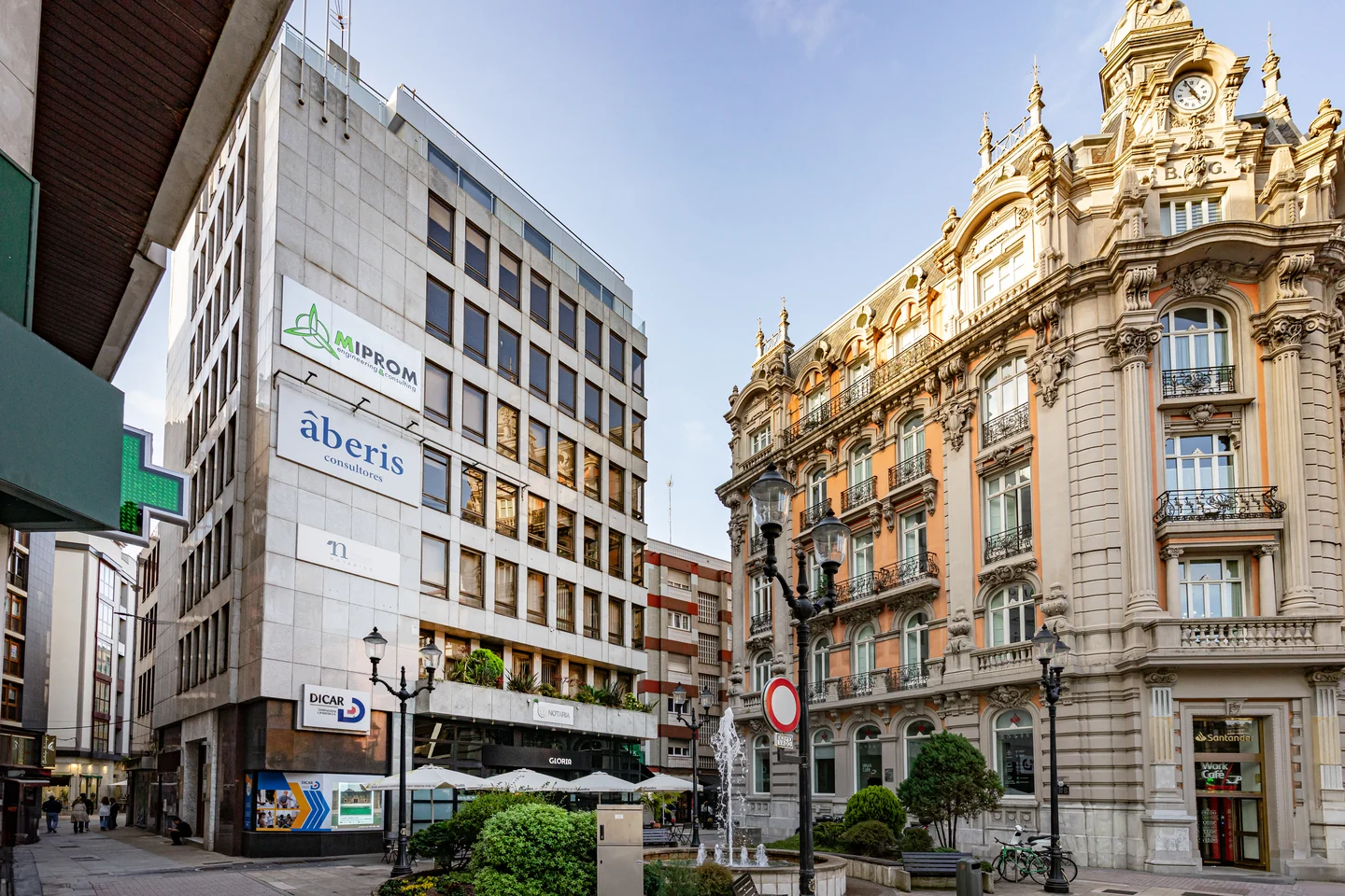 Exterior de Santa Lucía, 19, junto a la Plaza de Florencio Rodríguez, Gijón