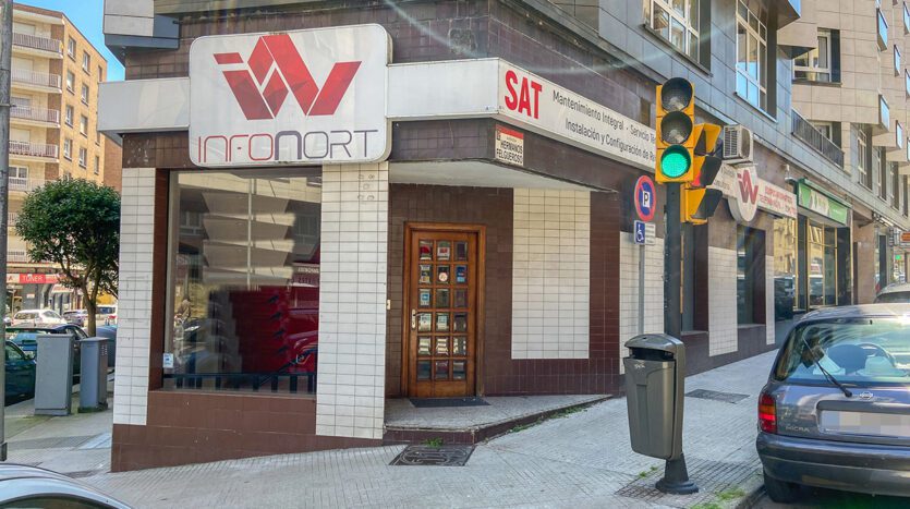 Local en venta en Av. Hermanos Felgueroso
