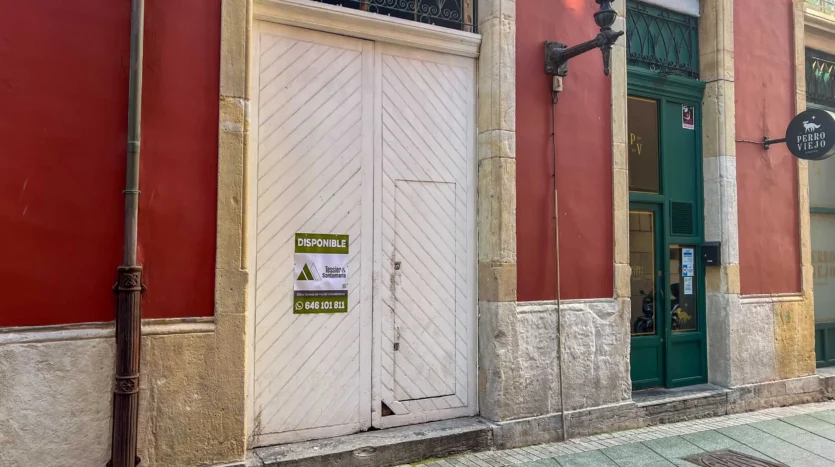 Local en venta en calle Rectoría