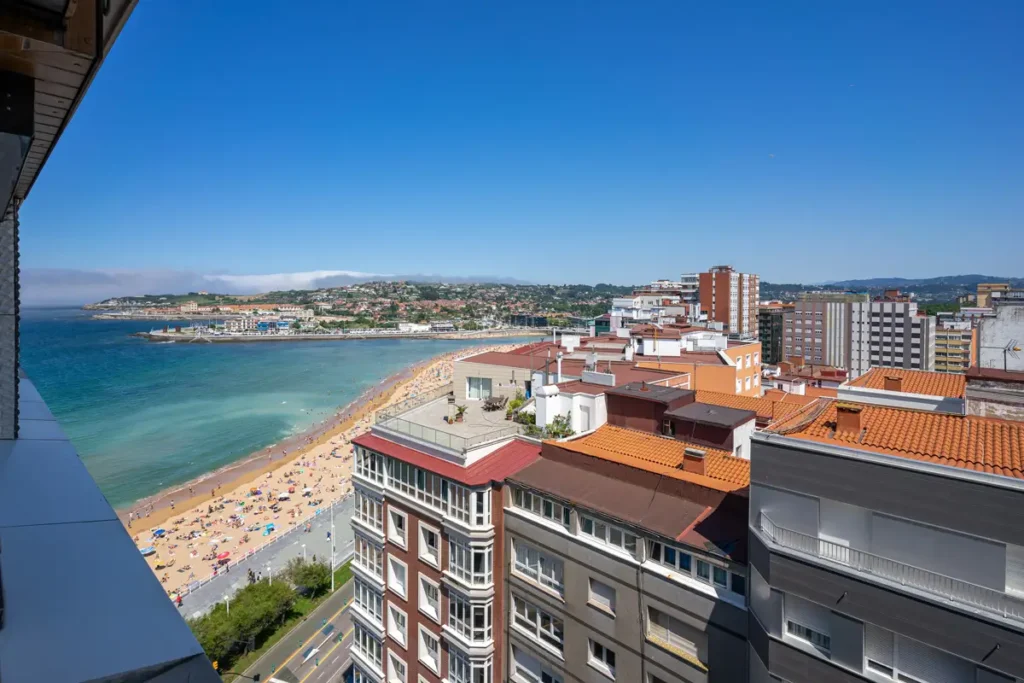 Barrio de la Arena, Gijón, zona tensionada.