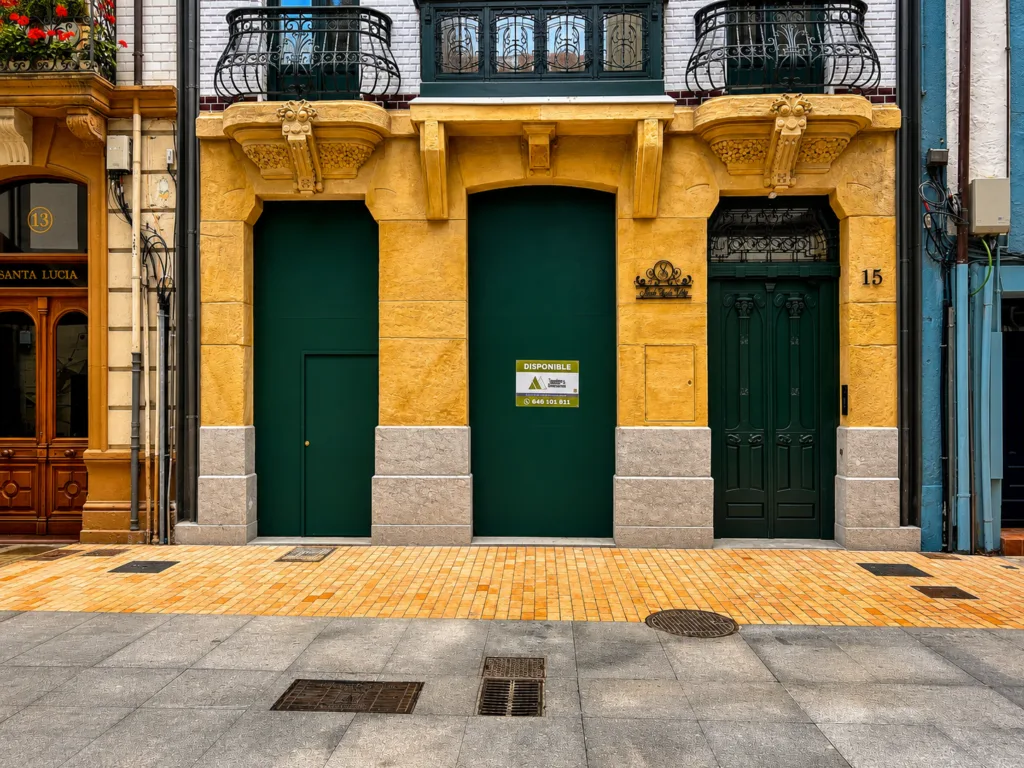 Local en calle Santa Lucía